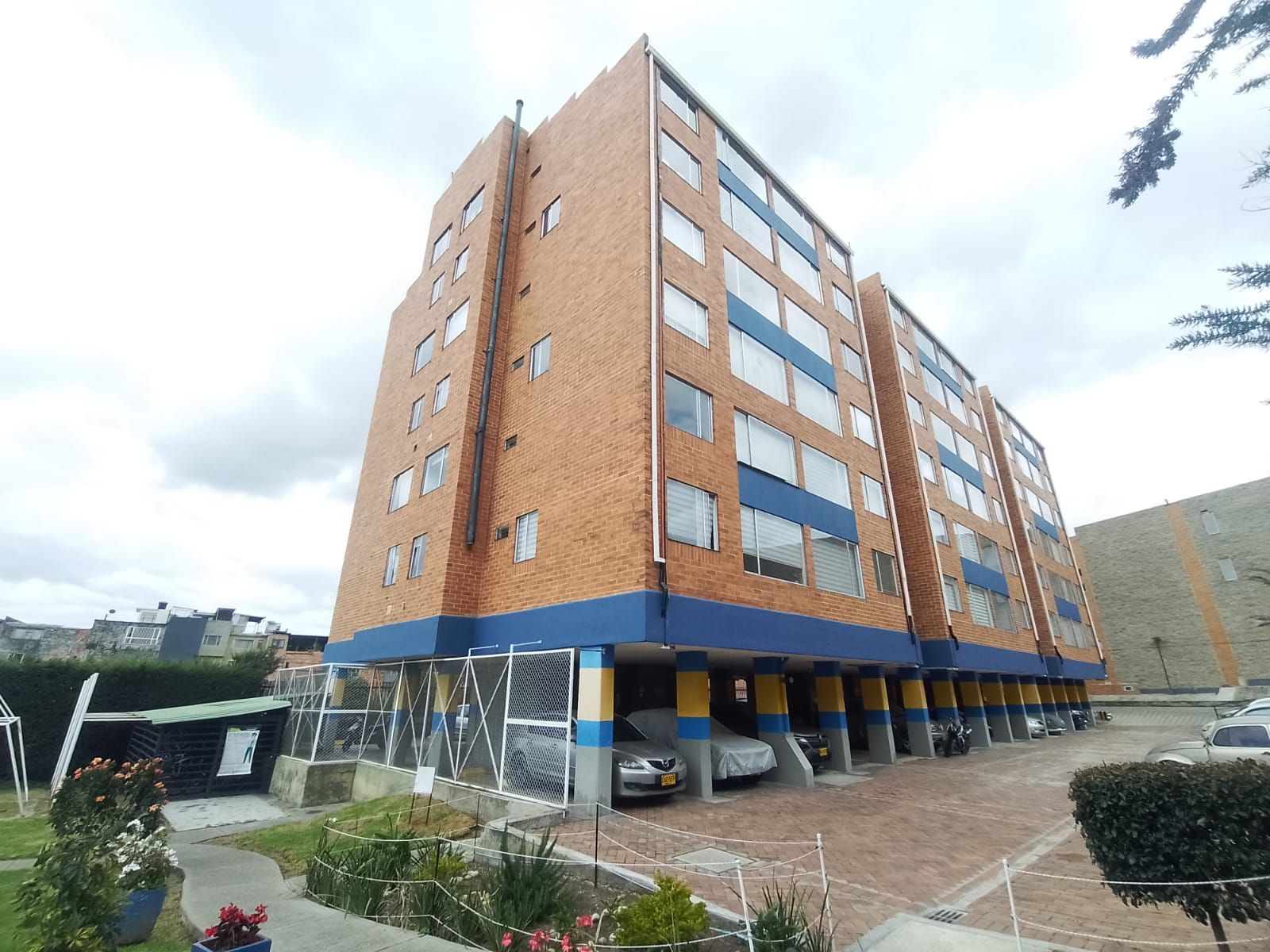 Apartamento en arriendo Cundinamarca Bogotá San Antonio Norte 82 m2 Habitaciones 3 Baños 2 Garajes 1 Precio $2000000