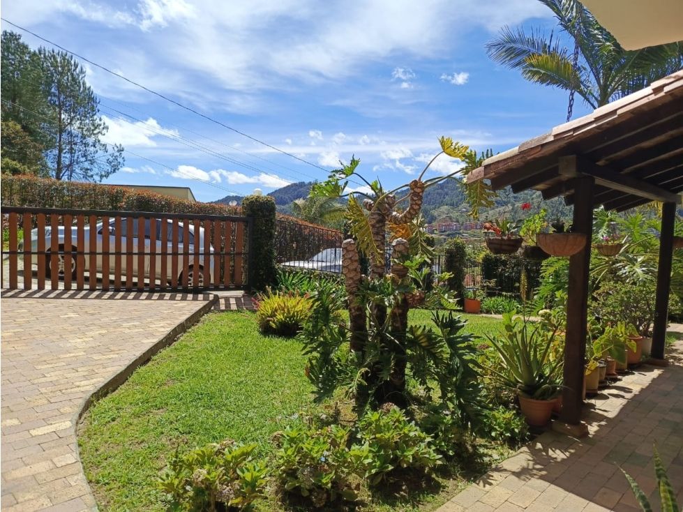 Casa en venta Antioquia El Retiro El Retiro 245 m2 Habitaciones 4 Baños 3 Garajes 3 Precio $1500000000
