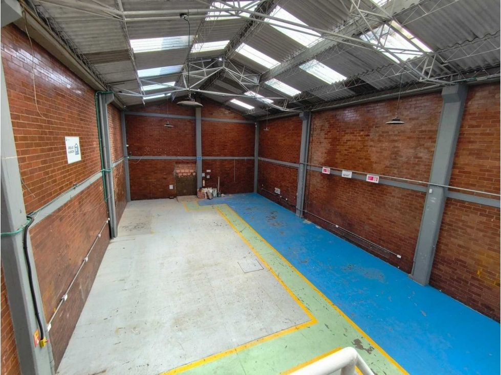 Bodega en arriendo Cundinamarca Bogotá Las Ferias 364 m2 Habitaciones 0 Baños 3 Garajes 0 Precio $13000000