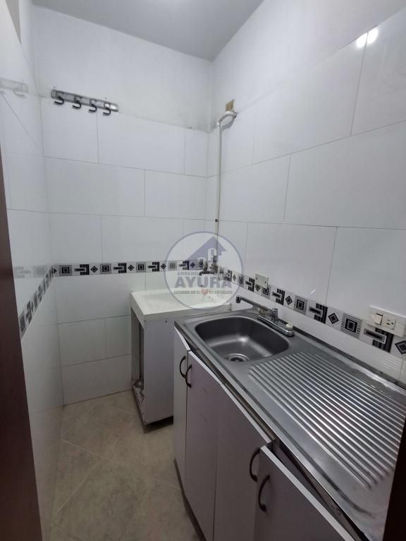 Local en arriendo Antioquia Envigado Los Naranjos 150 m2 Habitaciones 0 Baños 2 Garajes 0 Precio $7000000