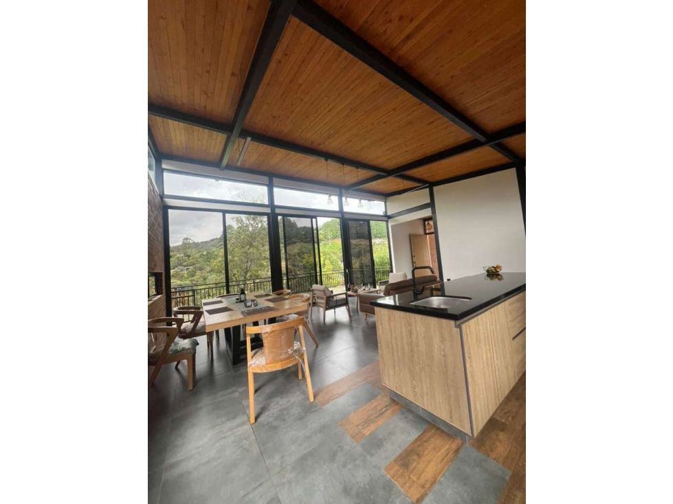 Casa en arriendo Antioquia El Retiro El Retiro 400 m2 Habitaciones 4 Baños 5 Garajes 4 Precio $14000000