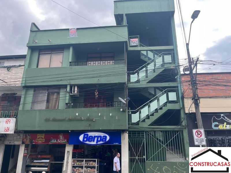 Apartamento en arriendo Antioquia Envigado Zona Centro 110 m2 Habitaciones 3 Baños 2 Garajes 0 Precio $4000000