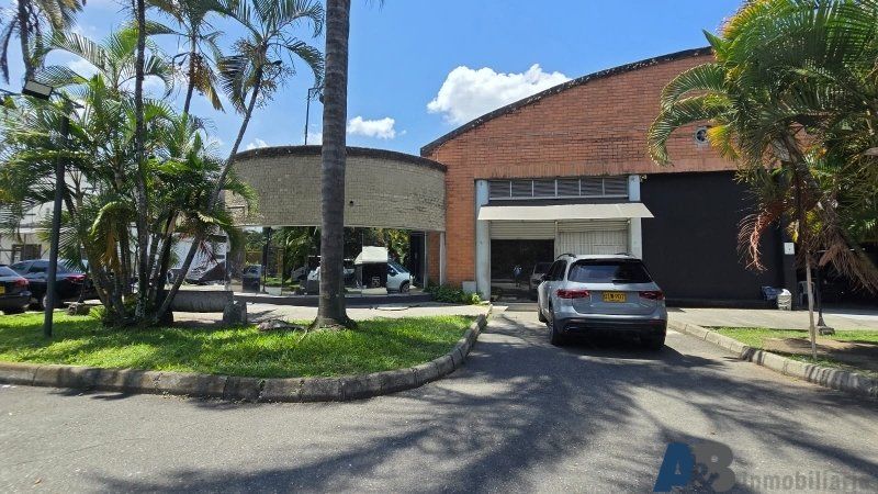 Bodega en arriendo Antioquia Medellín Caribe 270 m2 Habitaciones 0 Baños 0 Garajes 0 Precio $18000000