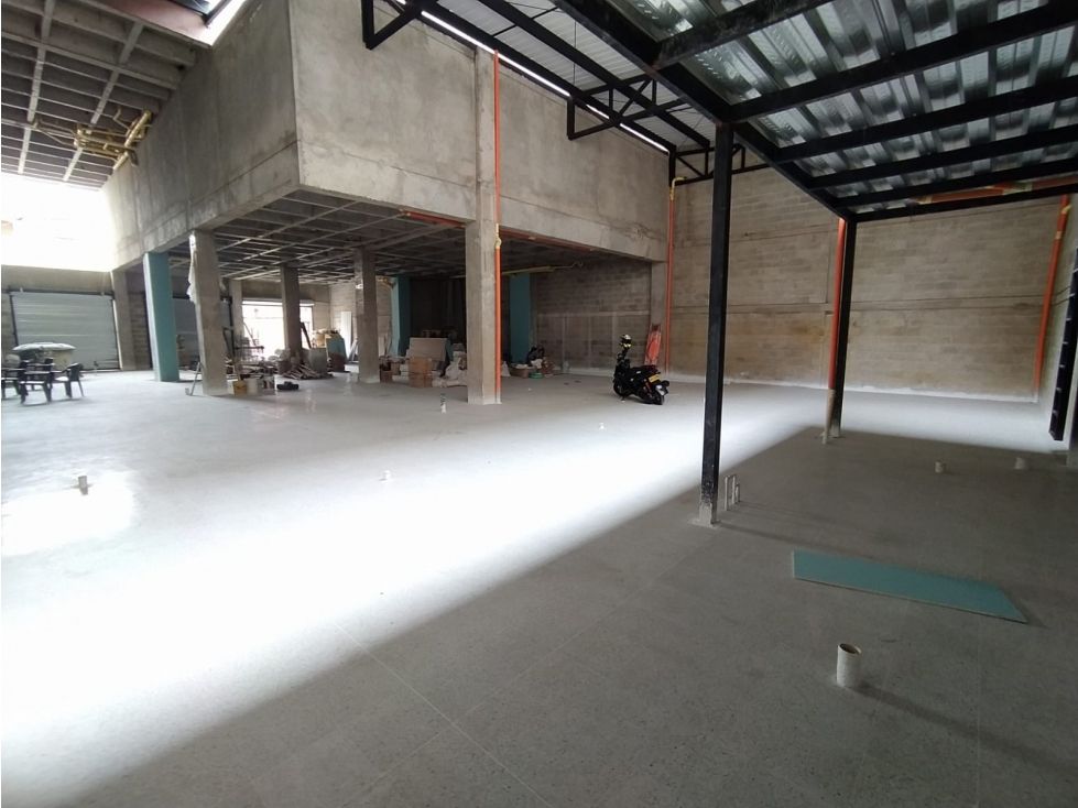 Local en arriendo Antioquia Medellín San Bernardo 400 m2 Habitaciones 0 Baños 6 Garajes 0 Precio $25000000