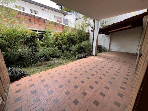 Casa en arriendo Antioquia Medellín Santa Maria De Los Angeles 300 m2 Habitaciones 5 Baños 3 Garajes 4 Precio $17000000