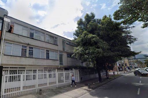 Apartamento en venta Cundinamarca Bogotá Samper Mendoza 139 m2 Habitaciones 6 Baños 1 Garajes 2 Precio $680000000