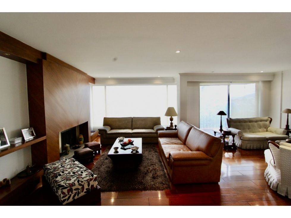 Apartamento en venta Cundinamarca Bogotá La Acanada 218 m2 Habitaciones 3 Baños 5 Garajes 3 Precio $1500000000