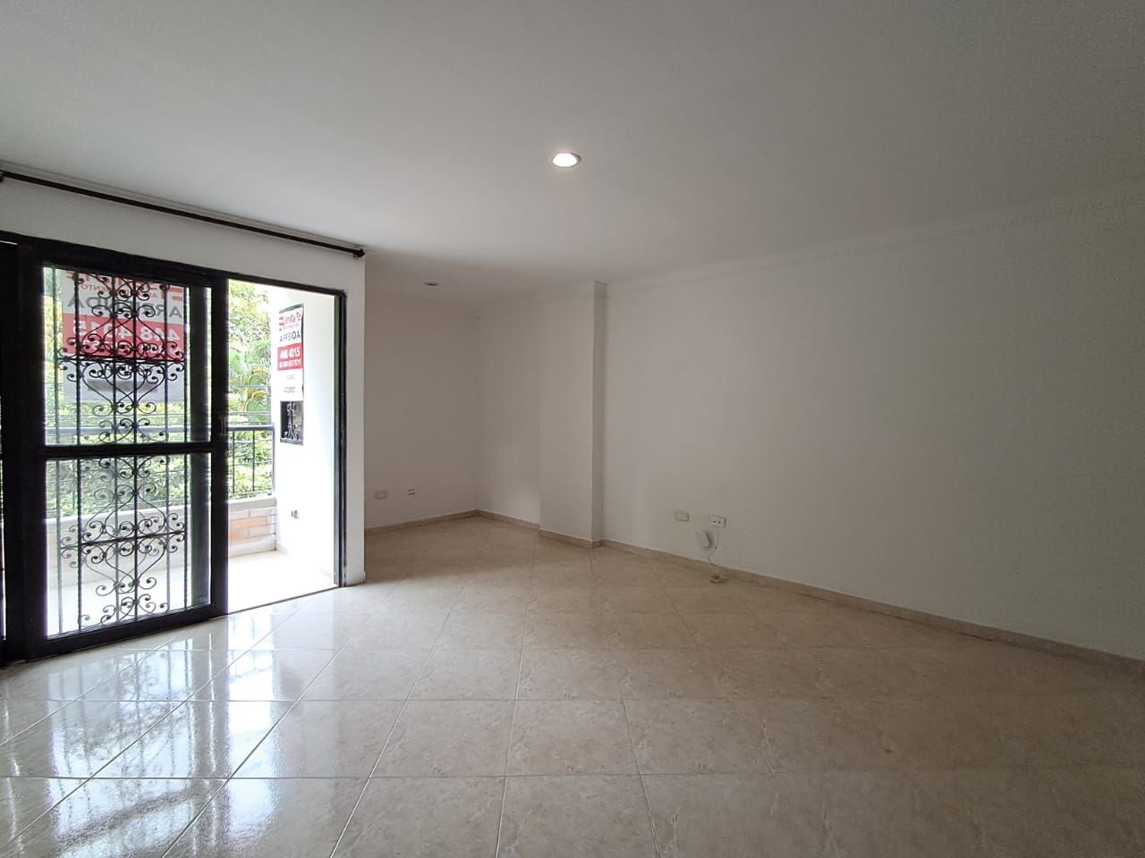 Apartamento en arriendo Antioquia Medellín Laureles 75 m2 Habitaciones 3 Baños 2 Garajes 1 Precio $3200000