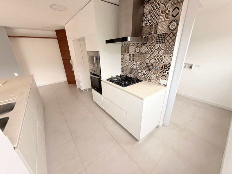 Apartaestudio en arriendo Antioquia Medellín La Aguacatala 85 m2 Habitaciones 1 Baños 2 Garajes 0 Precio $4390000