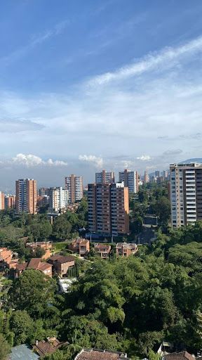 Apartamento en arriendo Antioquia Envigado El Esmeraldal 128 m2 Habitaciones 3 Baños 3 Garajes 1 Precio $6300000