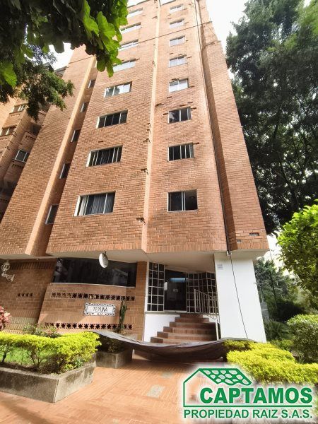 Apartamento en arriendo Antioquia Medellín Urbanizacion Plaza Versalles 58 m2 Habitaciones 2 Baños 2 Garajes 1 Precio $3000000