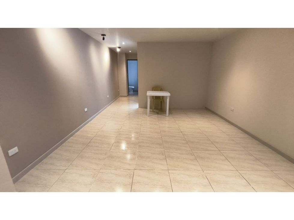 Oficina en arriendo o venta Risaralda Pereira Sector Lago Uribe 41 m2 Habitaciones 0 Baños 1 Garajes 0 Precio venta $200000000 Precio arriendo $2460000