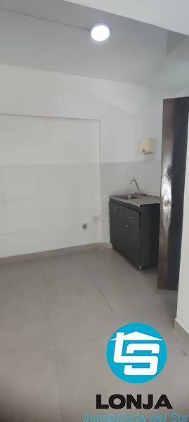Local en arriendo Antioquia Itagüí Las Mercedes 30 m2 Habitaciones 0 Baños 1 Garajes 0 Precio $2300000
