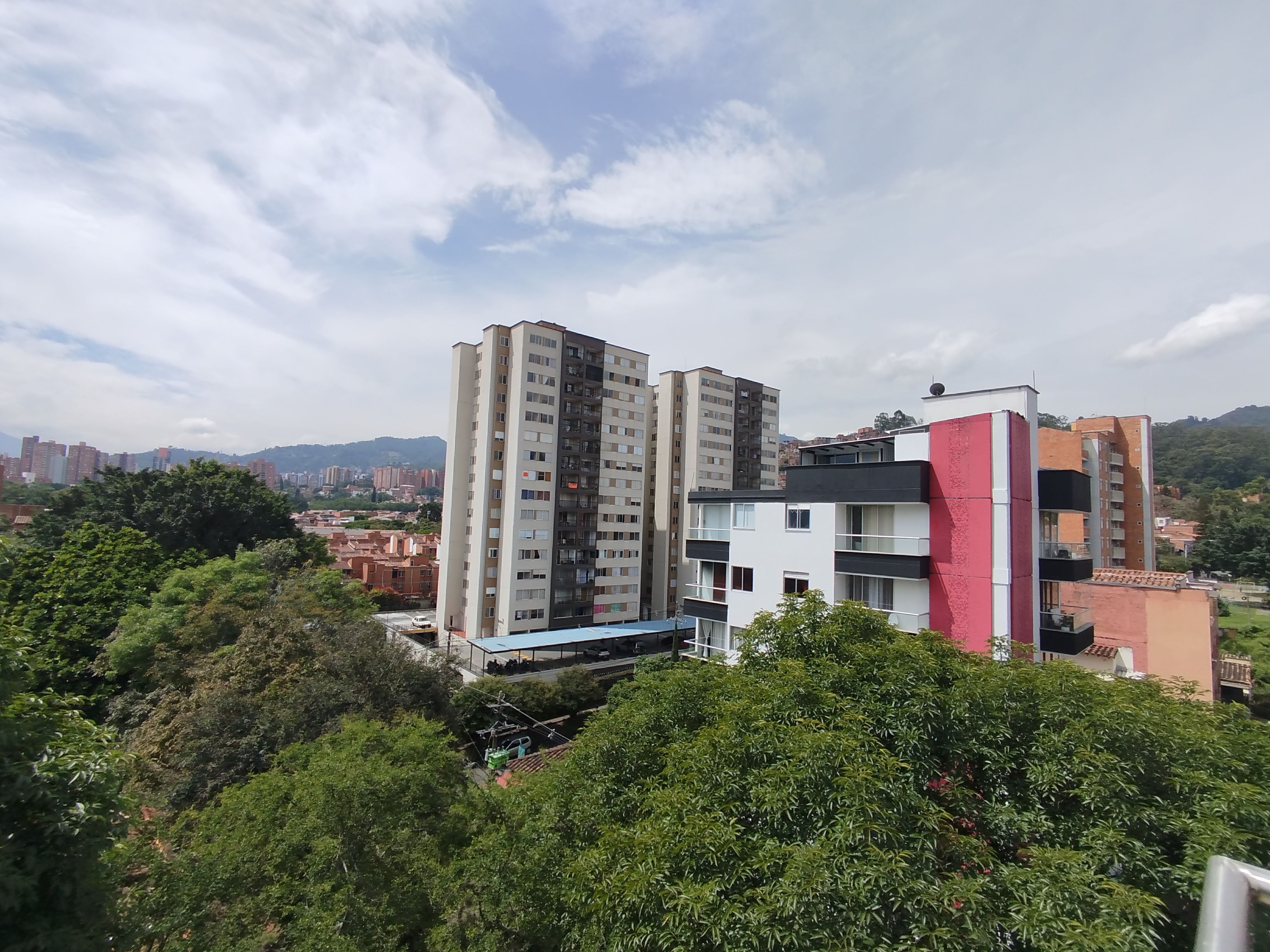 Apartamento en arriendo Antioquia Medellín Granada 85 m2 Habitaciones 3 Baños 3 Garajes 1 Precio $4600000