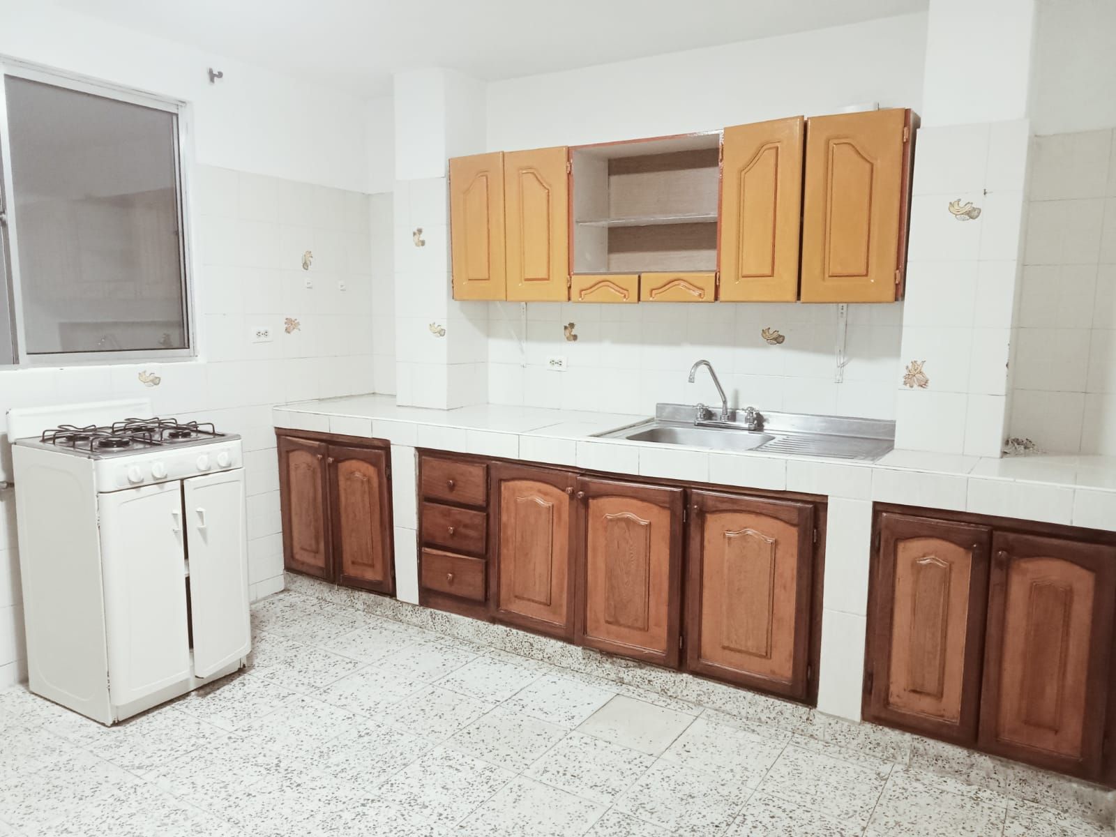 Apartamento en arriendo Antioquia Envigado Obrero 130 m2 Habitaciones 3 Baños 2 Garajes 0 Precio $2630000