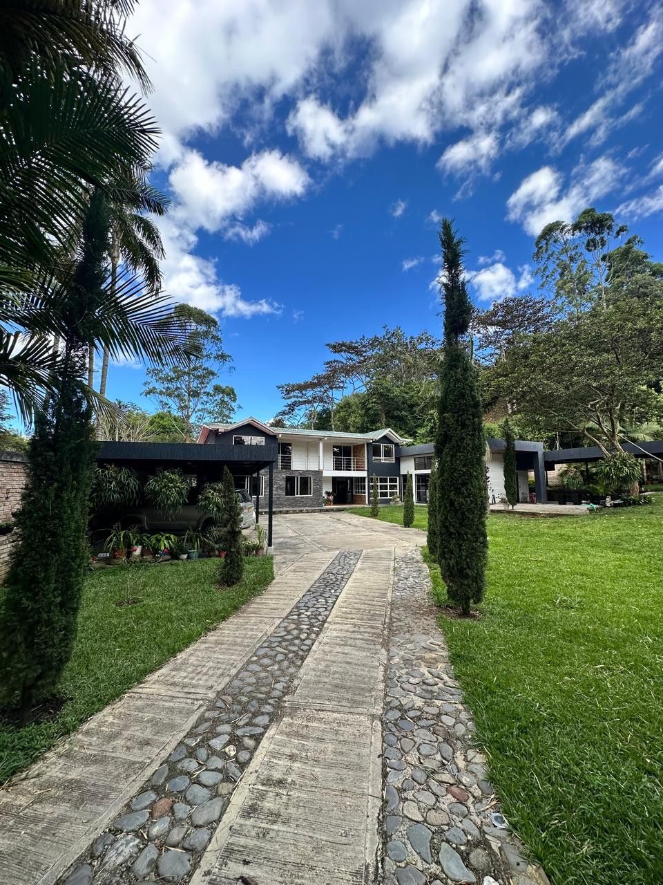 Finca en venta Cauca Popayán Parcelacion La Ladera 500 m2 Habitaciones 6 Baños 8 Garajes 5 Precio $1000000000