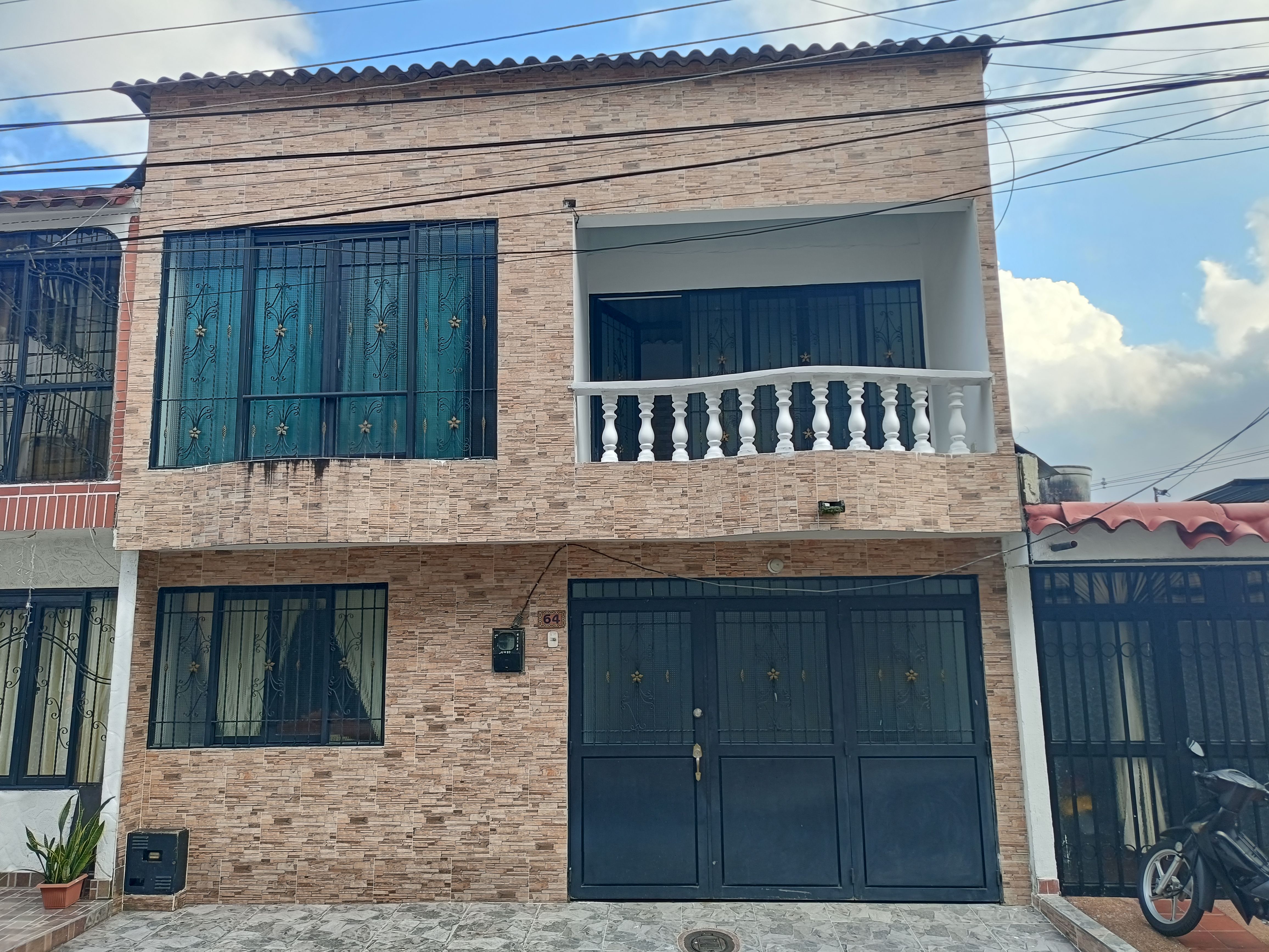 Casa en venta Tolima Ibagué Cr Tejares 142 m2 Habitaciones 5 Baños 2 Garajes 1 Precio $330000000
