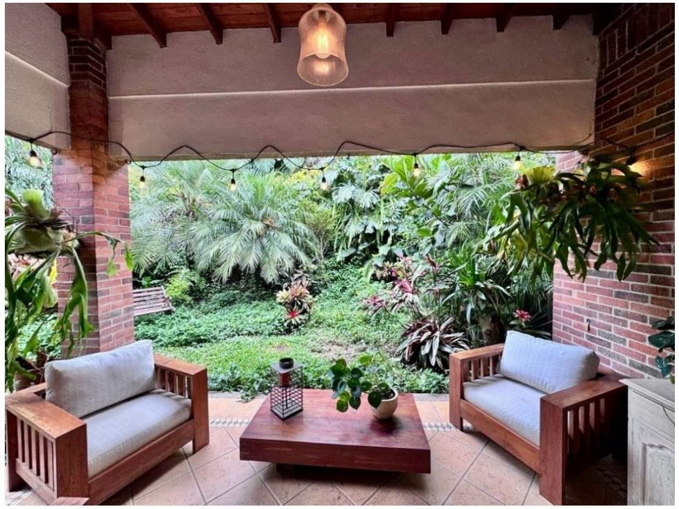 Casa en venta Antioquia Medellín Medellín 220 m2 Habitaciones 3 Baños 4 Garajes 2 Precio $2090000000