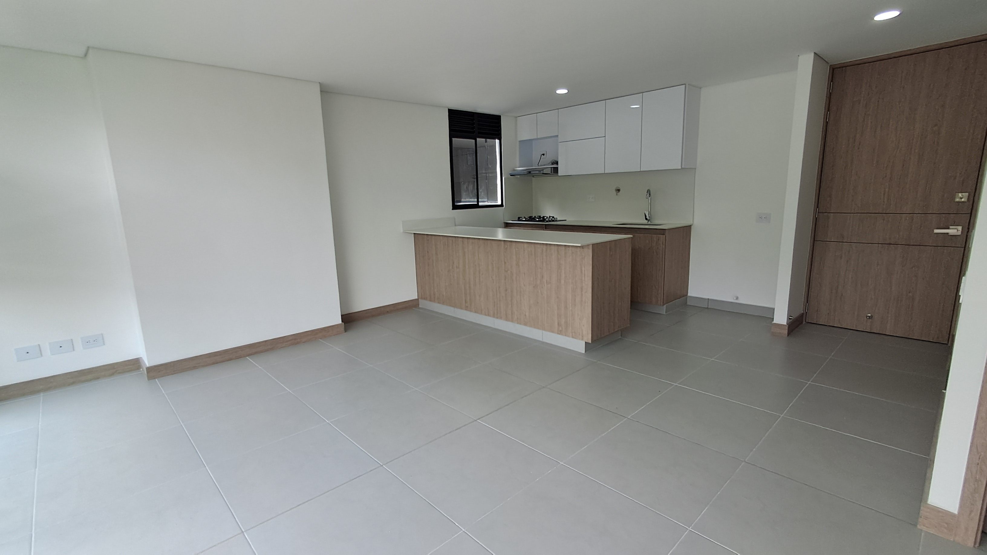 Apartamento en arriendo Antioquia Envigado Loma Del Barro 90 m2 Habitaciones 3 Baños 2 Garajes 1 Precio $4500000