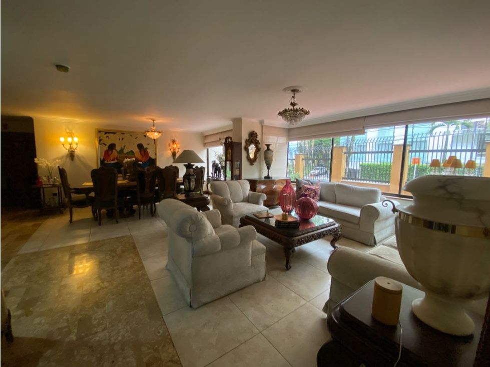 Apartamento en venta Antioquia Medellín Santa Maria De Los Angeles 208 m2 Habitaciones 3 Baños 4 Garajes 2 Precio $1300000000