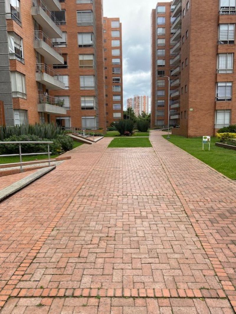 Apartamento en venta Cundinamarca Bogotá El Moral 123 m2 Habitaciones 3 Baños 3 Garajes 2 Precio $780000000