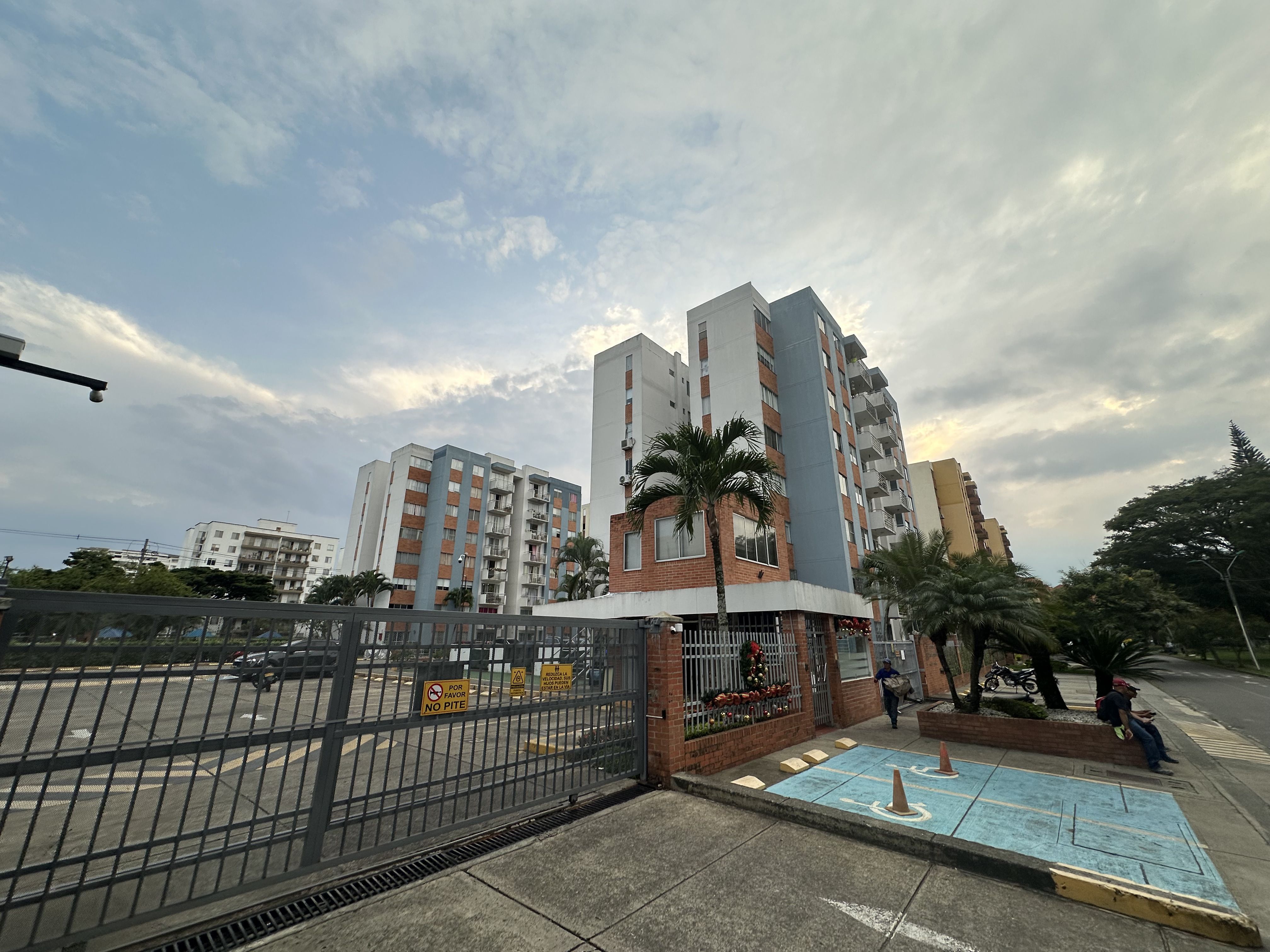 Apartamento en venta Valle Del Cauca Cali Caney 0 m2 Habitaciones 3 Baños 2 Garajes 1 Precio $340000000