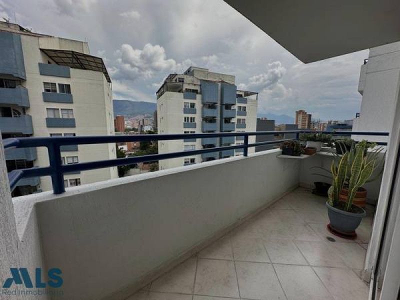 Apartamento en venta Antioquia Medellín Carlos E Restrepo 86 m2 Habitaciones 3 Baños 2 Garajes 2 Precio $595000000
