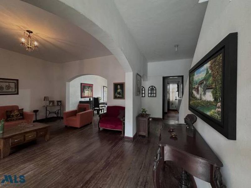 Inmuebles en Remate Casa en venta Antioquia Medellín Buenos Aires 340 m2 Habitaciones 4 Baños 3 Garajes 1 Precio $998000000