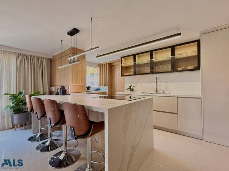 Apartamento en venta Antioquia Medellín Alejandria 182 m2 Habitaciones 3 Baños 3 Garajes 2 Precio $1650000000