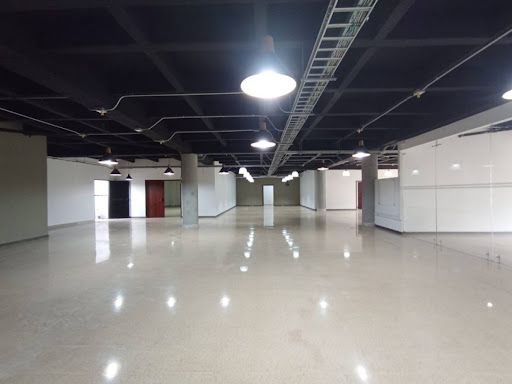 Oficina en arriendo Antioquia Medellín Shellmar 600 m2 Habitaciones 0 Baños 6 Garajes 3 Precio $18500000