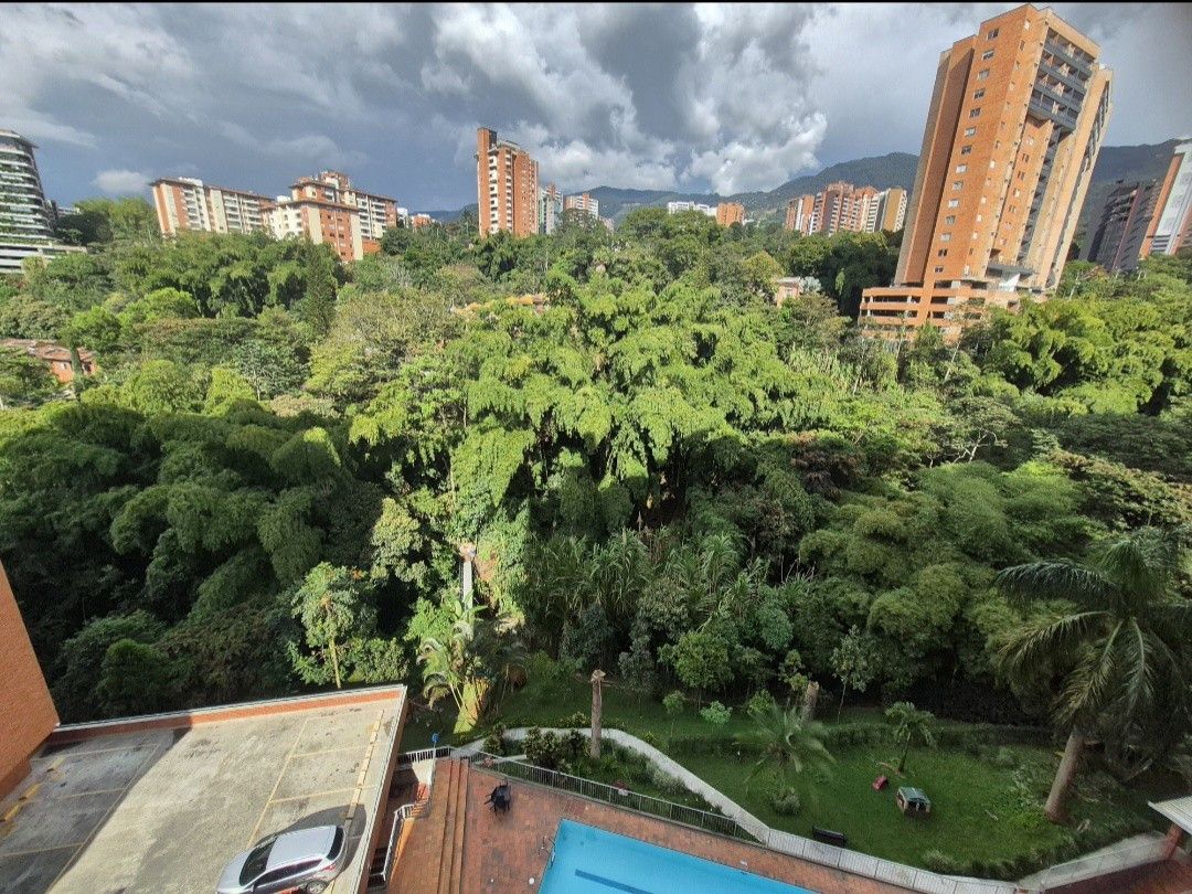 Apartamento en arriendo Antioquia Envigado El Esmeraldal 80 m2 Habitaciones 3 Baños 2 Garajes 1 Precio $4000000