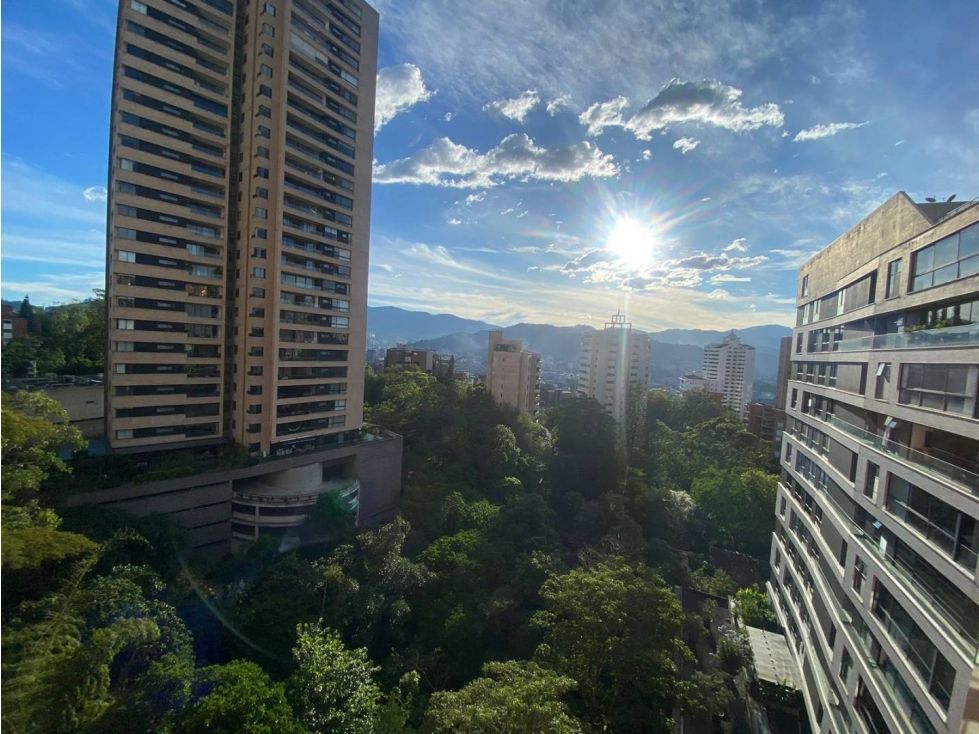 Apartamento en arriendo Antioquia Medellín Los Naranjos 215 m2 Habitaciones 4 Baños 4 Garajes 3 Precio $8000000