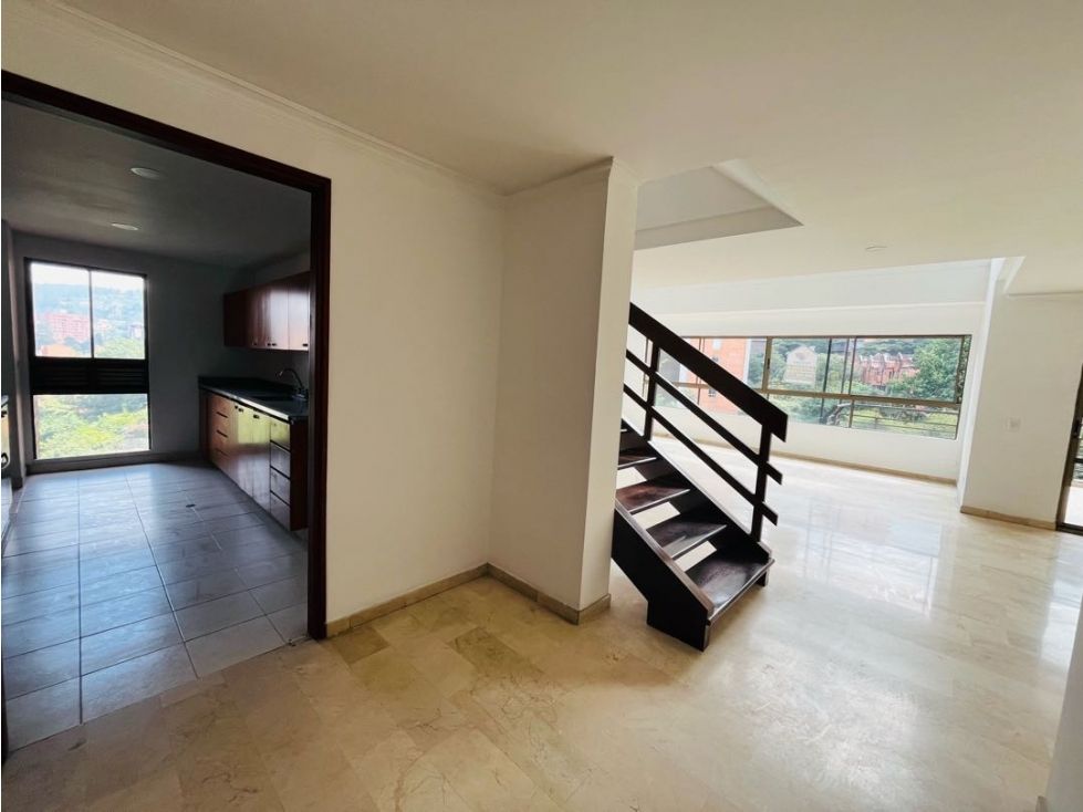 Apartamento en arriendo Antioquia Medellín El Tesoro 265 m2 Habitaciones 4 Baños 4 Garajes 4 Precio $9400000