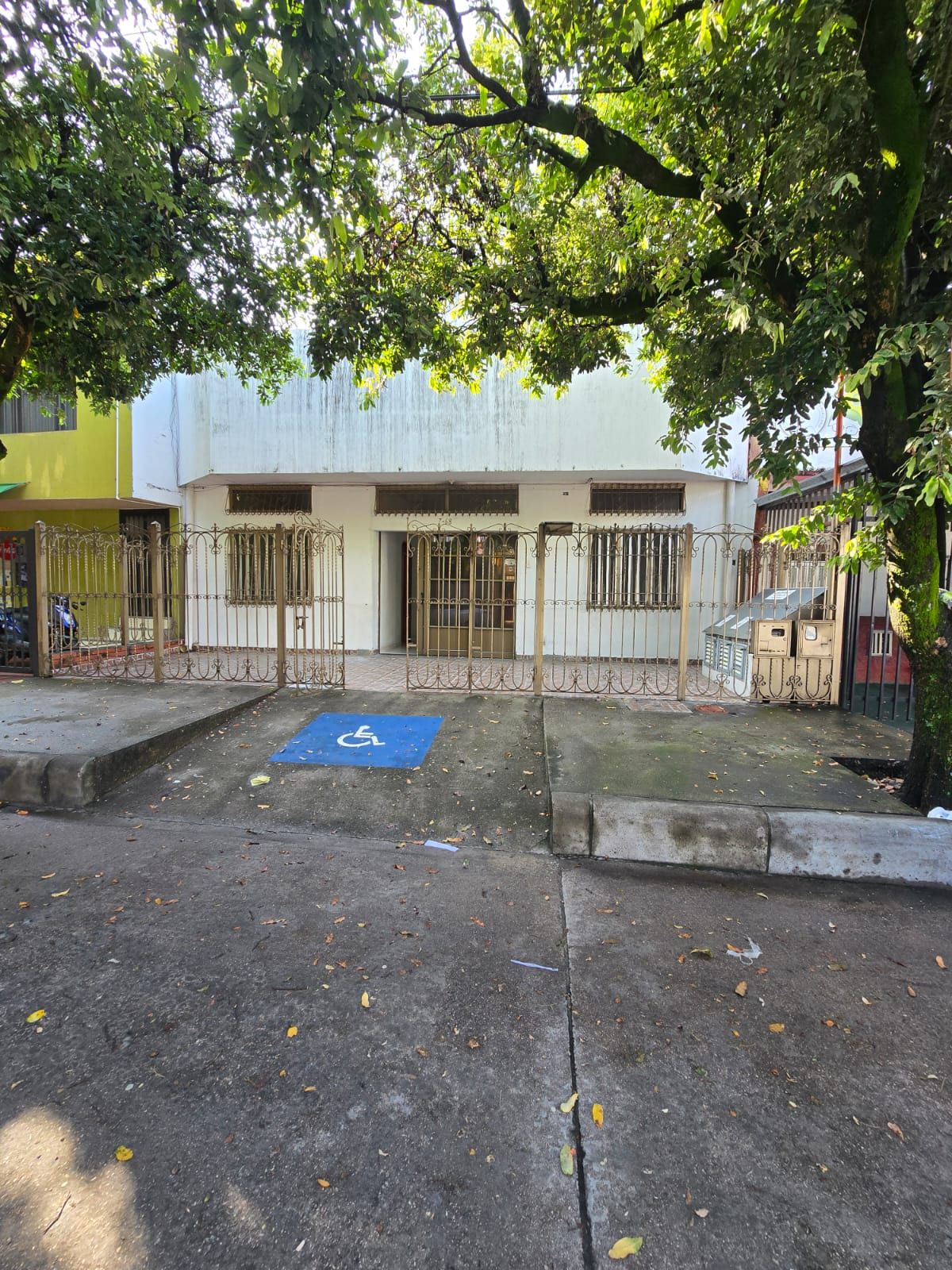 Consultorio en arriendo Huila Neiva La Toma 209 m2 Habitaciones 0 Baños 3 Garajes 1 Precio $4000000