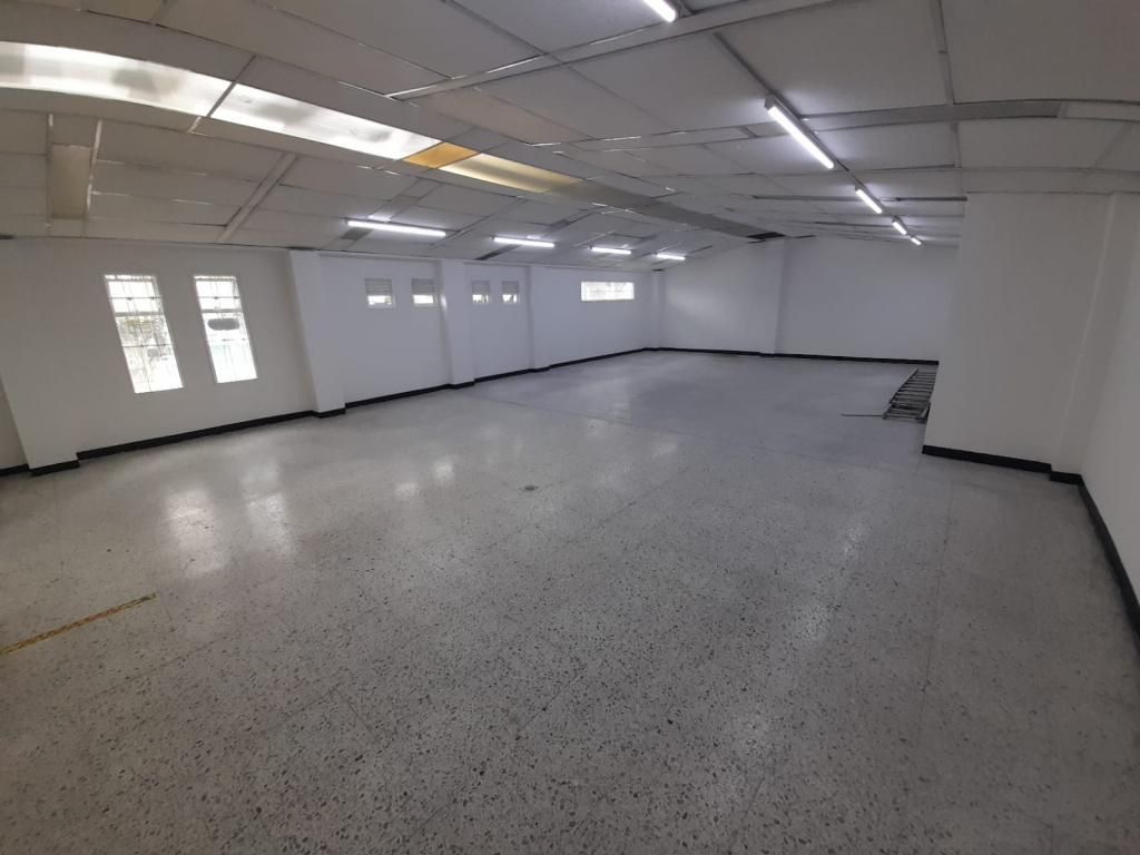 Local en arriendo Cundinamarca Bogotá Bogotá 240 m2 Habitaciones 0 Baños 3 Garajes 0 Precio $5950000