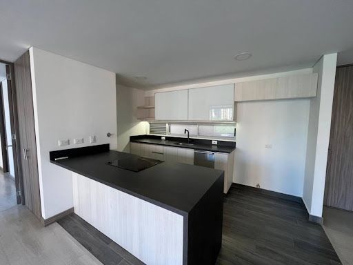 Apartamento en arriendo Antioquia Envigado Loma De Las Brujas 95 m2 Habitaciones 2 Baños 3 Garajes 2 Precio $4900000