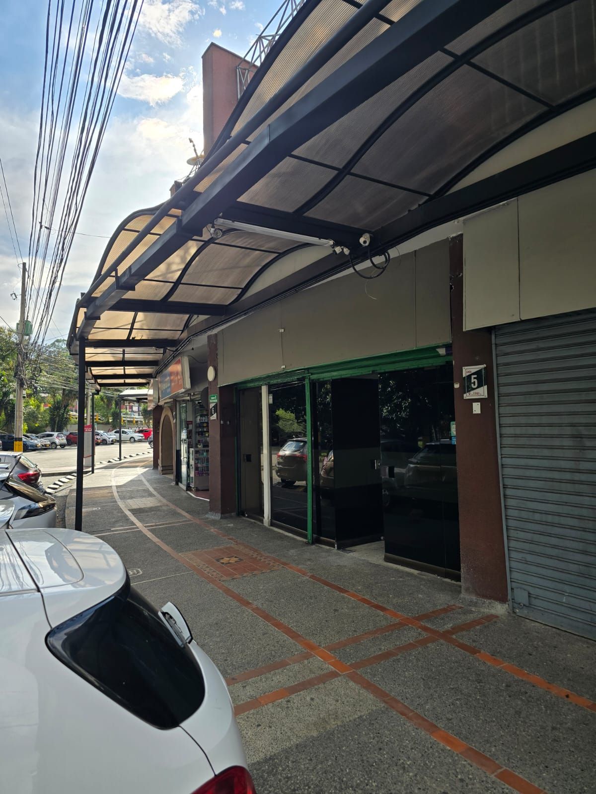 Local Comercial en arriendo Antioquia Medellín Diego Echavarria 96 m2 Habitaciones 0 Baños 3 Garajes 2 Precio $6324000