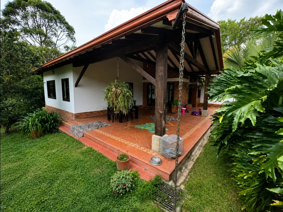 Casa Campestre en arriendo Antioquia Rionegro Alto Del Medio 330 m2 Habitaciones 3 Baños 4 Garajes 0 Precio $12000000
