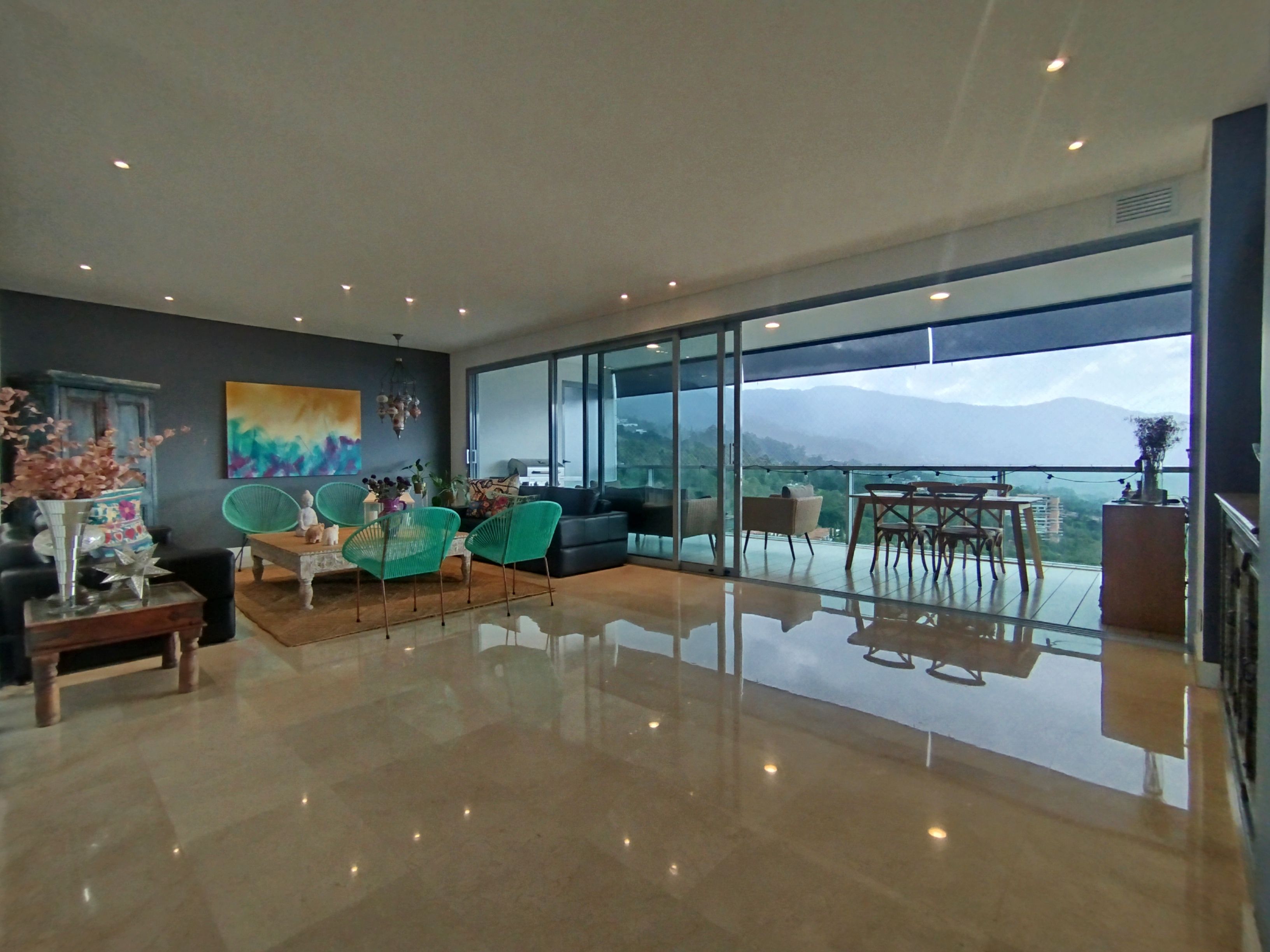 Apartamento en arriendo Antioquia Medellín Los Balsos No2 267 m2 Habitaciones 3 Baños 4 Garajes 3 Precio $19000000