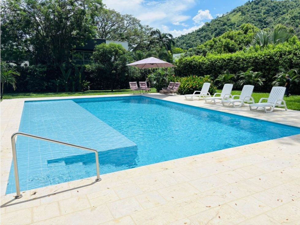 Casa Campestre en venta Antioquia Santafé De Antioquia Santafé De Antioquia 280 m2 Habitaciones 4 Baños 5 Garajes 8 Precio $1750000000