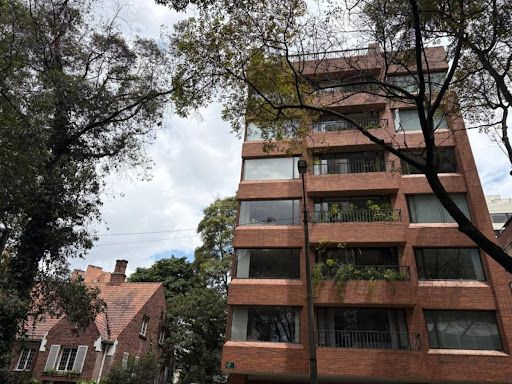 Apartamento en venta Cundinamarca Bogotá El Nogal 200 m2 Habitaciones 3 Baños 3 Garajes 2 Precio $1400000000