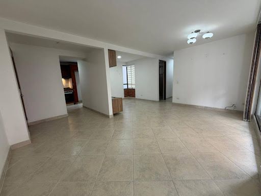 Apartamento en arriendo Antioquia Medellín El Rincon 100 m2 Habitaciones 3 Baños 2 Garajes 1 Precio $3500000