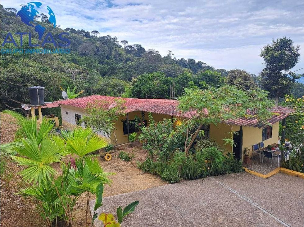 Finca en venta Santander Lebríja Lebríja 100 m2 Habitaciones 4 Baños 2 Garajes 3 Precio $580000000