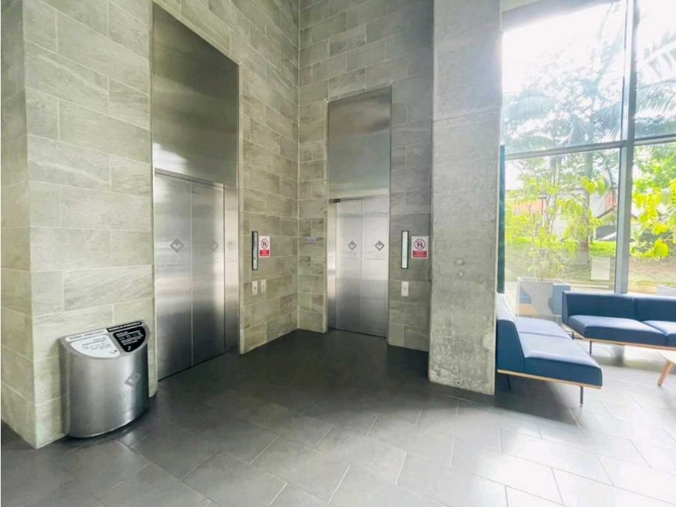 Oficina en arriendo Antioquia Sabaneta Calle Larga 37 m2 Habitaciones 0 Baños 1 Garajes 1 Precio $2650000