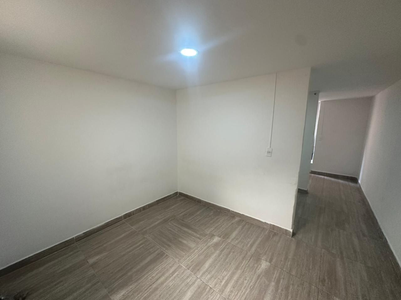 Apartaestudio en arriendo Antioquia Medellín Castilla 25 m2 Habitaciones 1 Baños 1 Garajes 0 Precio $1000000