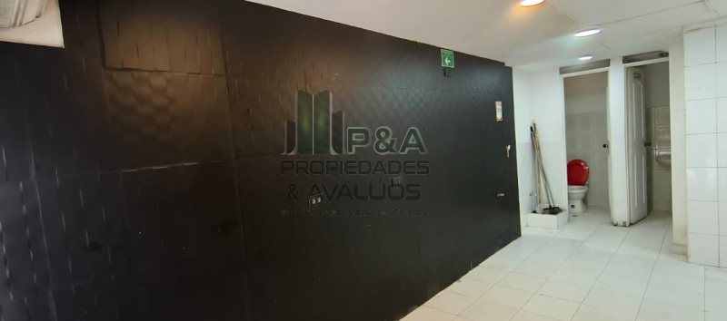 Local en arriendo Antioquia Medellín Villanueva 50 m2 Habitaciones 0 Baños 1 Garajes 0 Precio $2500000