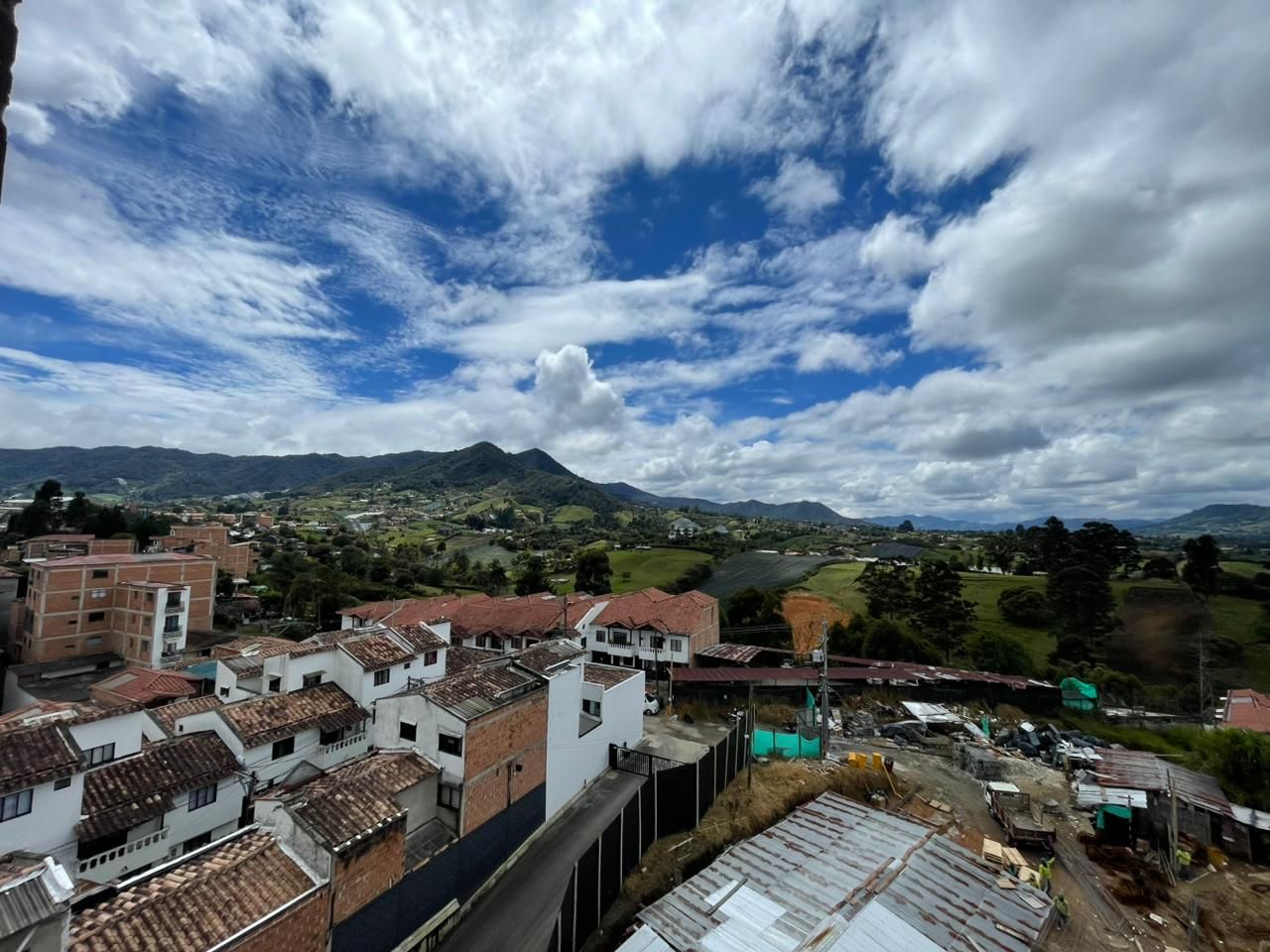 Apartamento en arriendo o venta Antioquia El Carmen De Viboral El Centro 61 m2 Habitaciones 2 Baños 2 Garajes 1 Precio venta $415000000 Precio arriendo $2114000