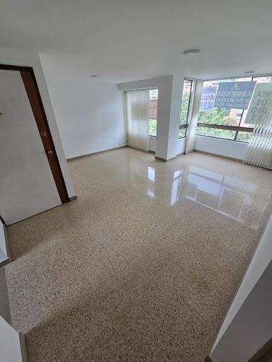 Apartamento en arriendo Antioquia Medellín El Diamante No2 89 m2 Habitaciones 3 Baños 2 Garajes 0 Precio $4400000