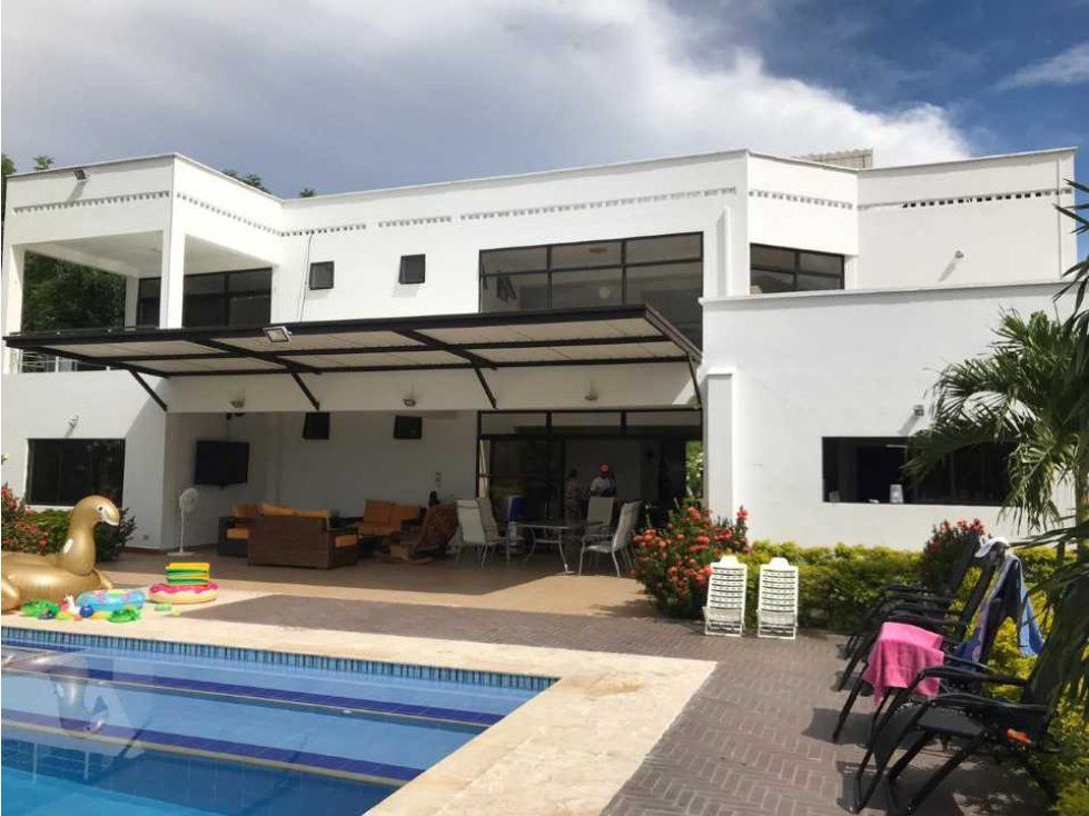 Casa Campestre en venta Antioquia Santafé De Antioquia Santafé De Antioquia 456 m2 Habitaciones 6 Baños 6 Garajes 10 Precio $1650000000