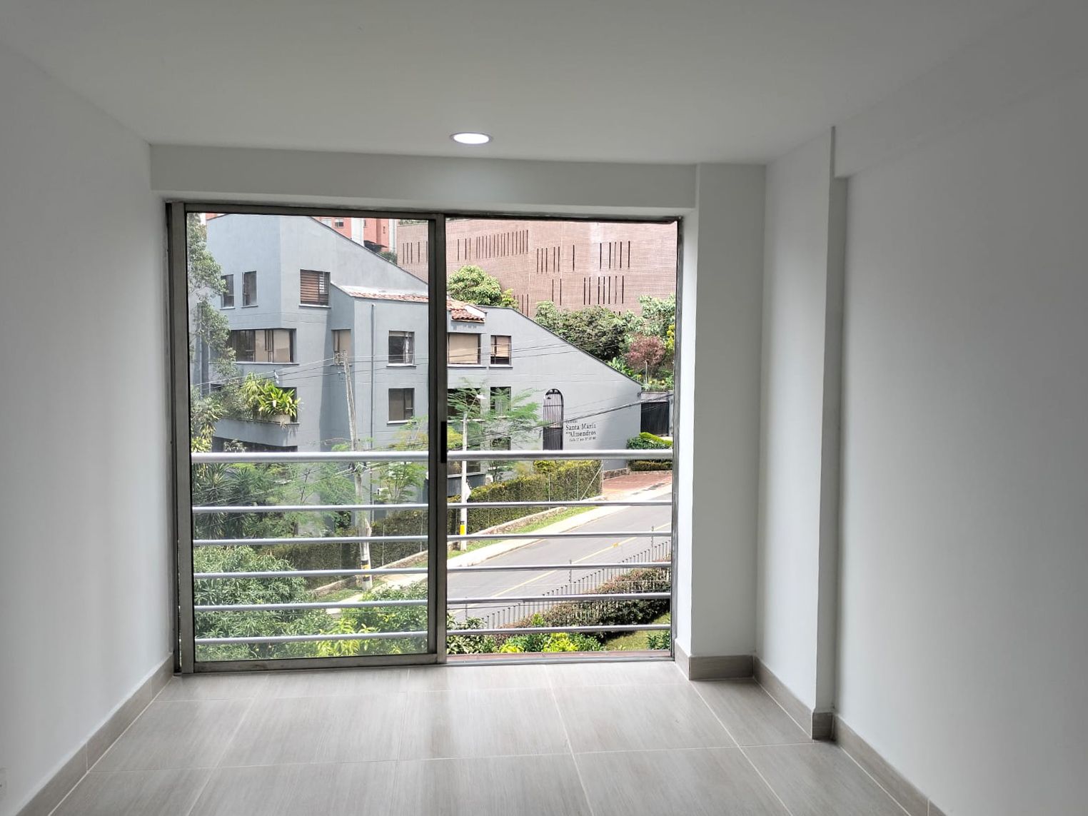 Apartamento en arriendo Antioquia Medellín Calle Nueva 67 m2 Habitaciones 3 Baños 2 Garajes 1 Precio $3350000